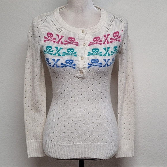 Delia's Rare Vintage 90s Multi-color Skull & Crossbones Off-White Eyelet Sweater - Picture 2 of 12
